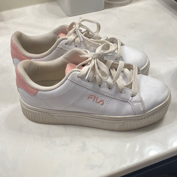 Fila Shoes - Fila Sneakers in White and Pink